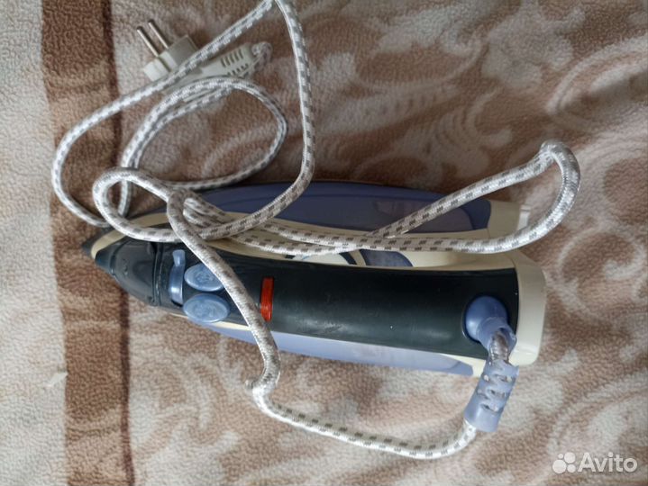 Утюг не рабочий (на запчасти или ремонт)