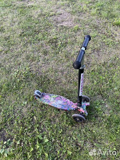 Самокат детский со светящимися колесами