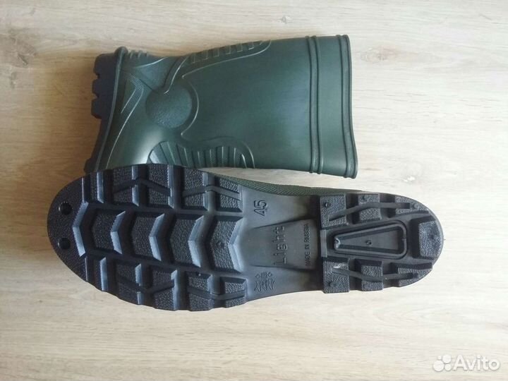 Сапоги новые резиновые 45