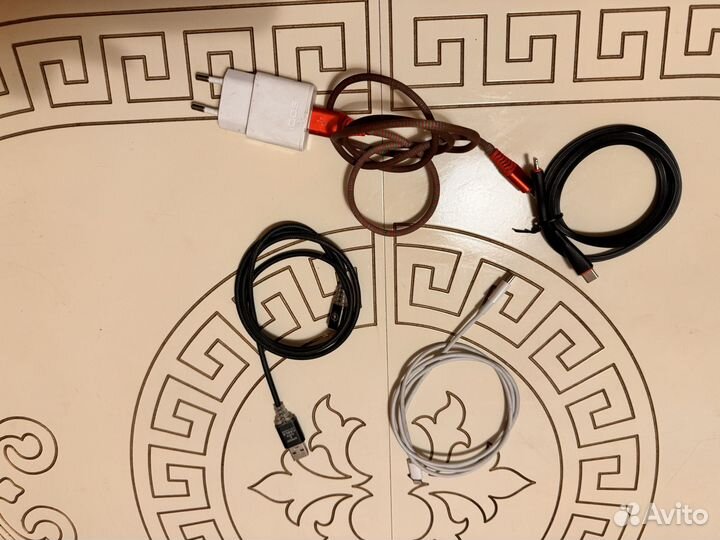 Зарядное устройство для iPhone