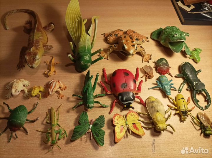 Игрушки насекомые