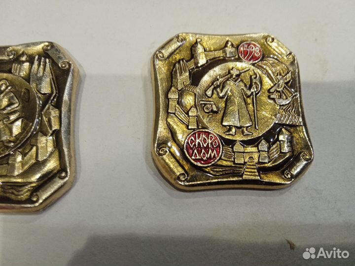 Сувенирные значки. Московский Кремль