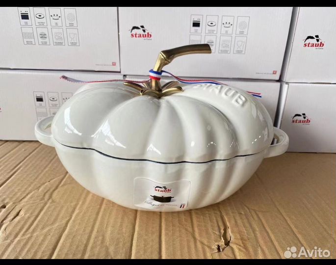 Чугунная кастюля staub