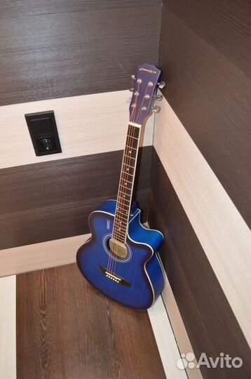 Гитара (новая) матовая, в заводской коробке
