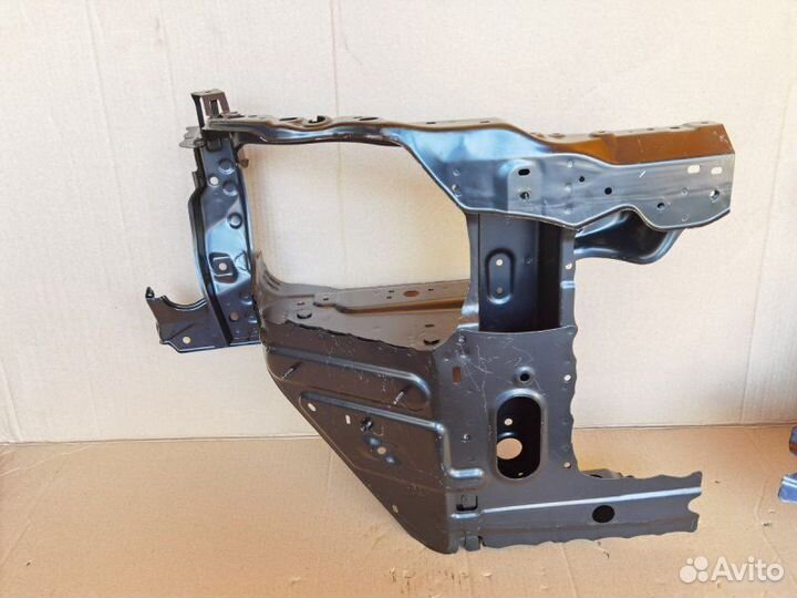 Суппорт радиатора Toyota Land Cruiser 200