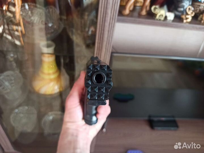 Детский пистолет на пульках