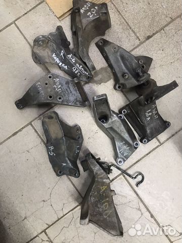 Кронштейн L R VW Пассат В-5 / В-5+