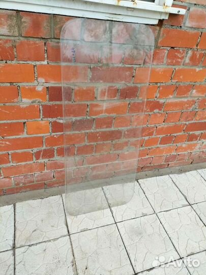 Стекло боковое для микроавтобуса