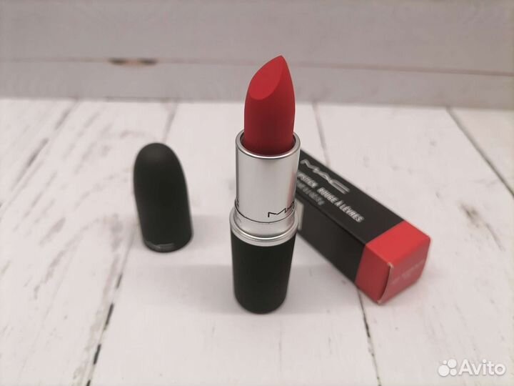 Ультраматовая помада MAC powder kiss lipstick