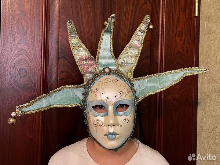 Венецианская карнавальная маска