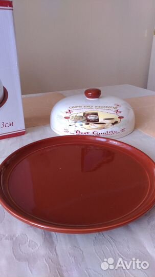 Новое керамическое блюдо для блинов с крышкой