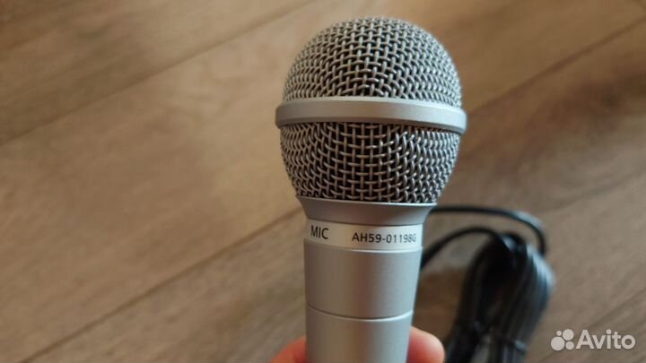 Микрофон динамический для караоке