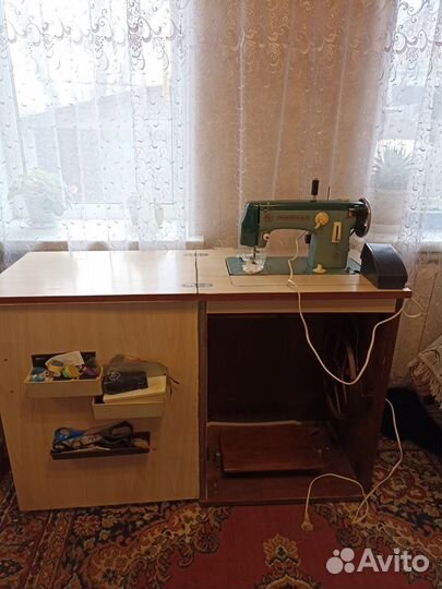 Швейная машинка