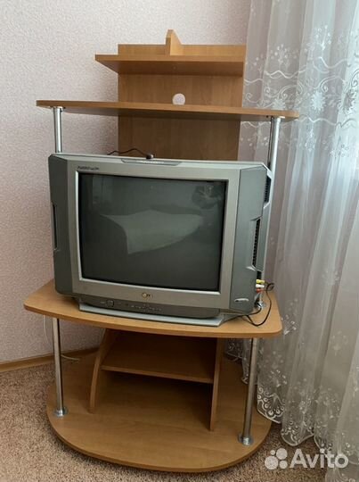 Телевизор с тумбой