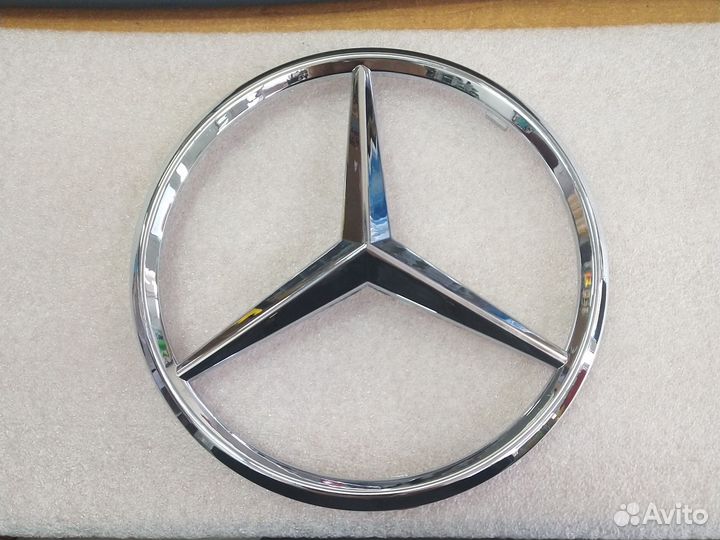 Эмблема mercedes W906