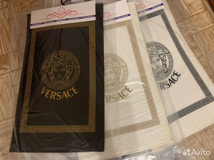 Новые коврики Versace