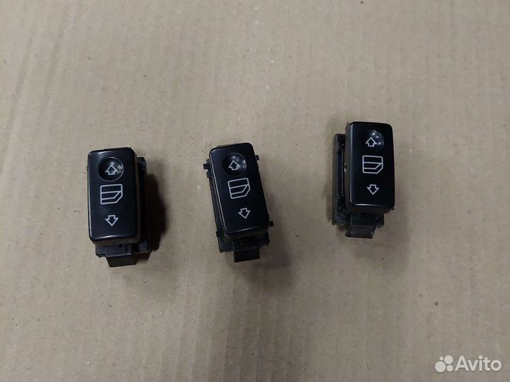 Кнопка стеклоподъемника Mercedes w220