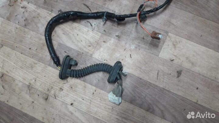 Проводка двери задняя правая Nissan Ниссан