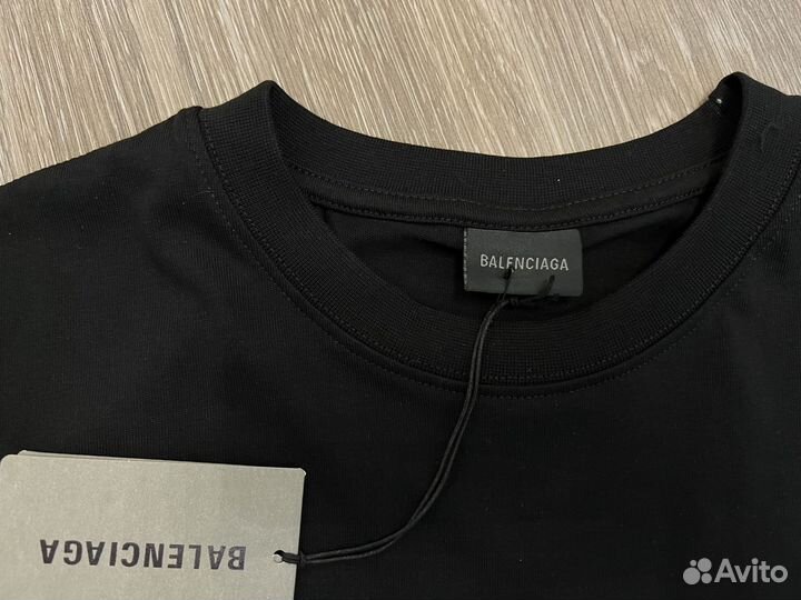 Футболка balenciaga оверсайз