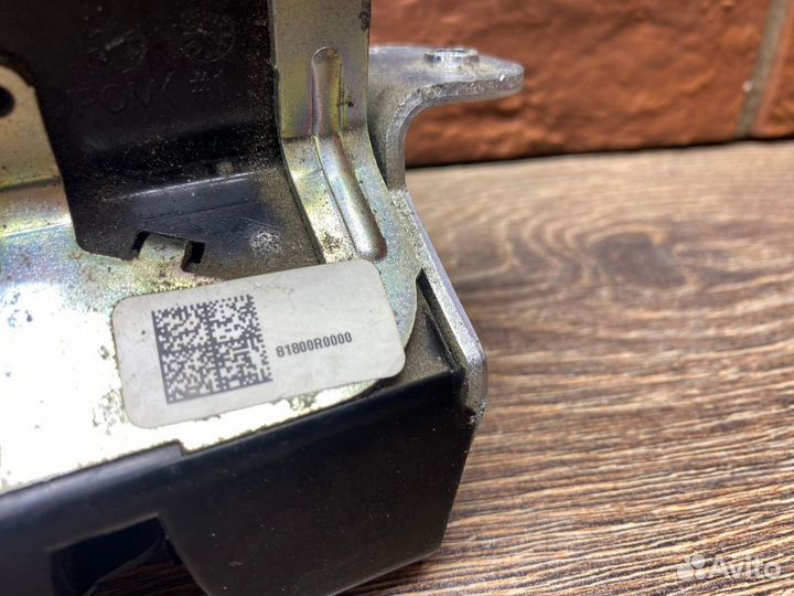 Замок багажника Kia Carnival 2020+