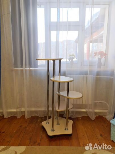 Подставка для цветов напольная деревянная