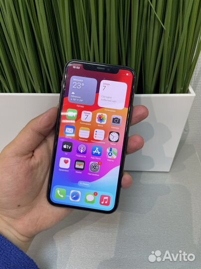 iPhone 11 Pro, 64 ГБ