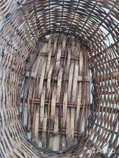 Корзина плетеная времён СССР