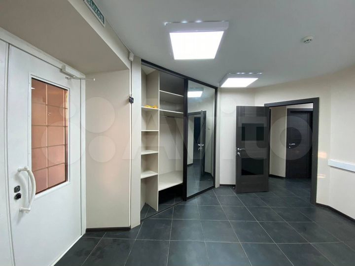 Нежилое помещение, 105 м²