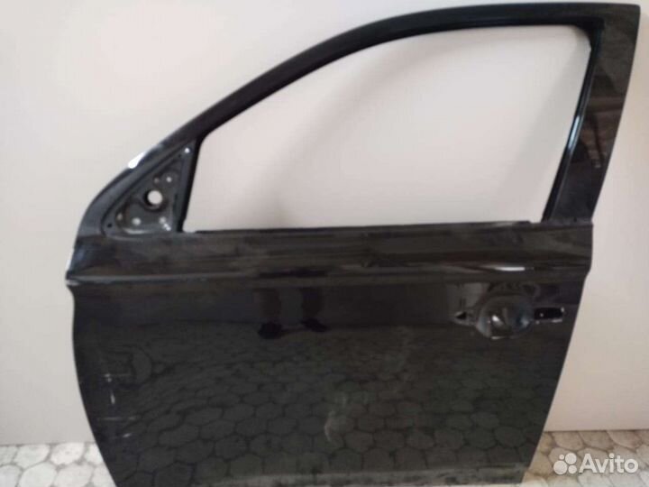 Mitsubishi дверь