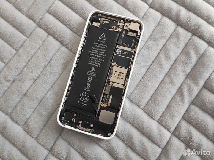 iPhone 5C, 8 ГБ