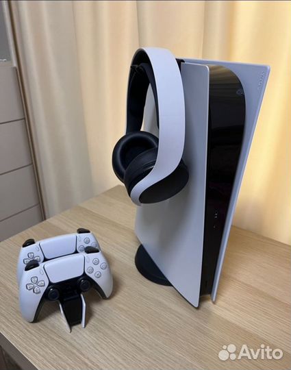Playstation 5 + наушники + 2 геймпада и игры