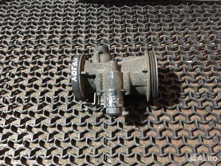 Заслонка дроссельная Renault Logan