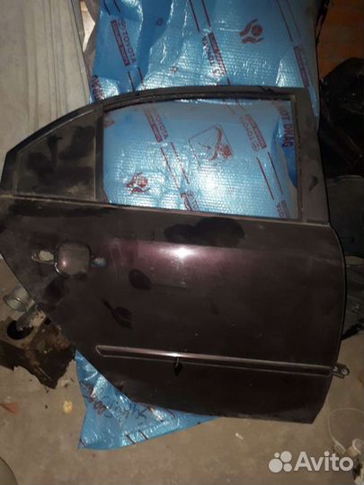Задняя правая дверь с хундай нф