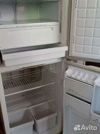 Холодильник бирюса