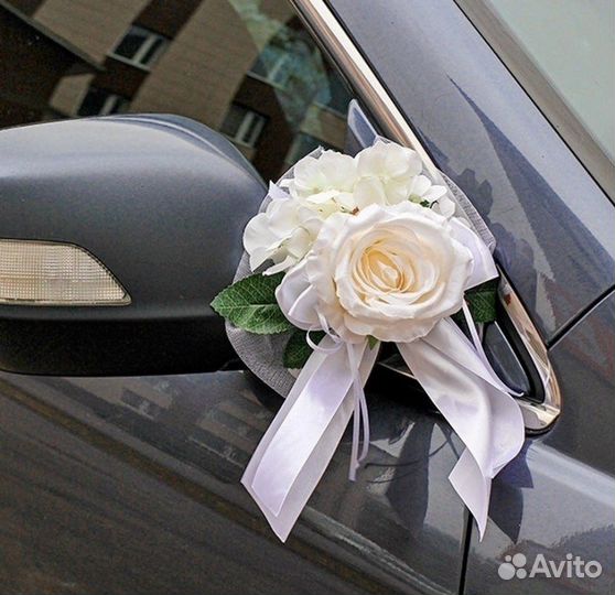 Свадебные украшения на машину