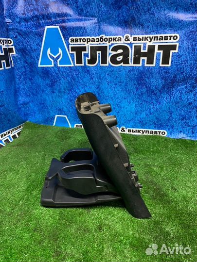 Подстаканник задний Kia Ceed ED универсал G4FC