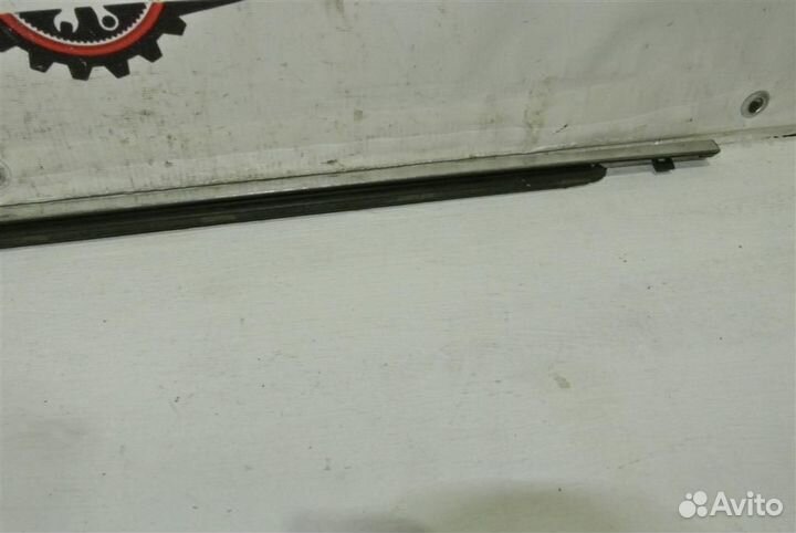 Накладка стекла переднего левого Infiniti FX30d S