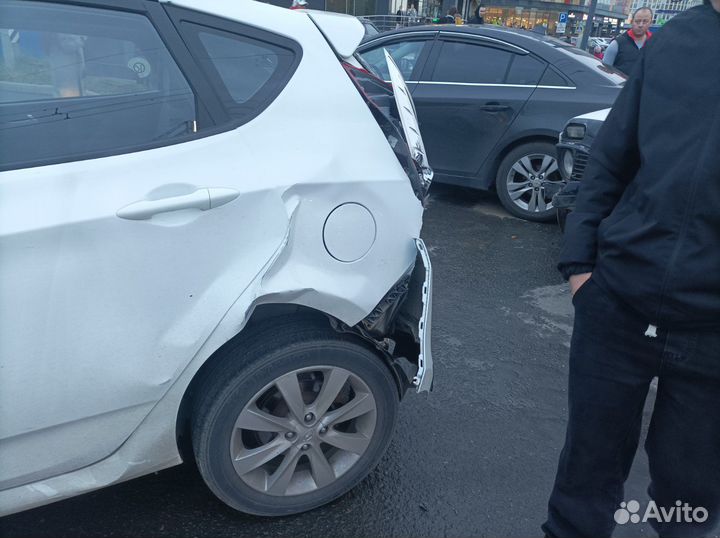 Hyundai Solaris 1.6 AT, 2014, битый, 115 000 км