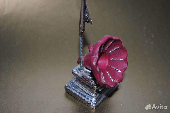 Фигурки дракон и держатель для фото