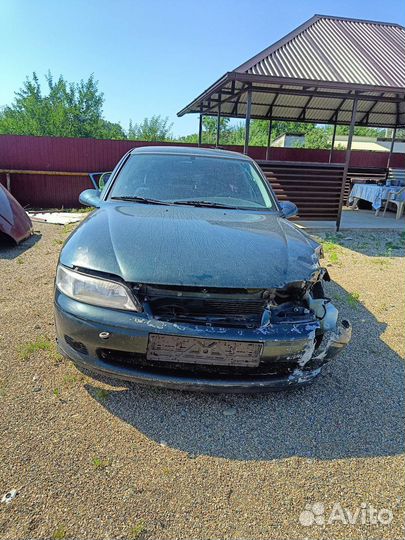 Опель Вектра Б 1.6 (В разборе)