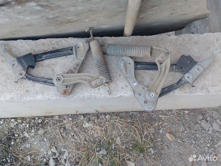 Петли капота Мерседес w140