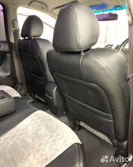 Авточехлы Nissan Latio