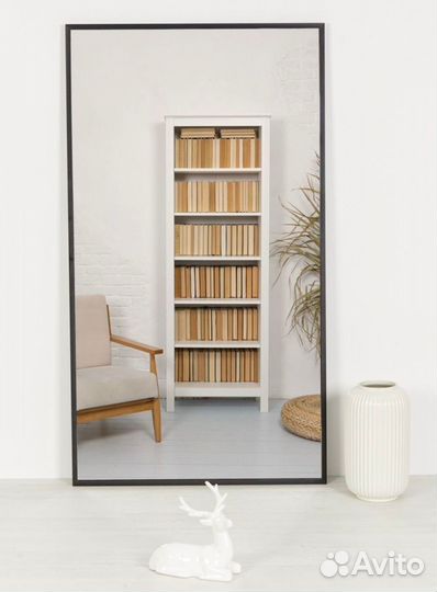 Зеркало прямоугольное в раме черного цвета 50*110с