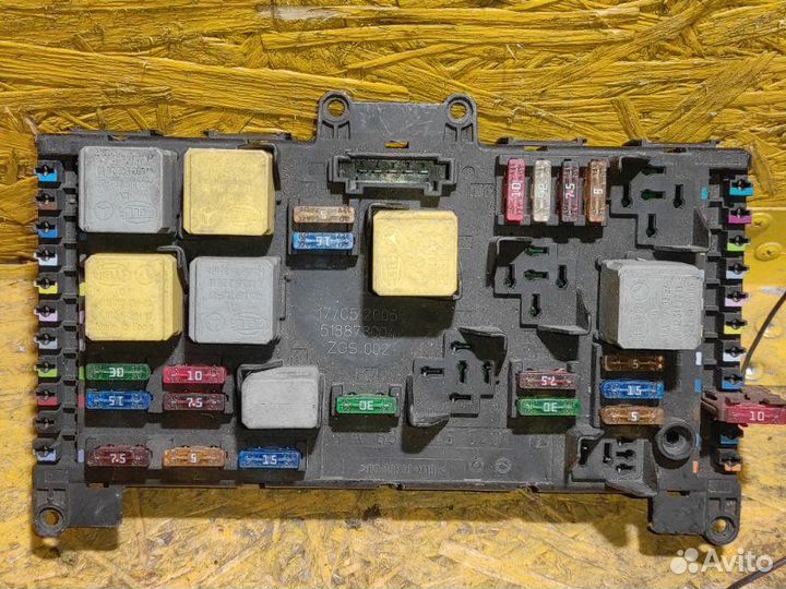 Блок предохранителей Mercedes Viano W639 OM 646