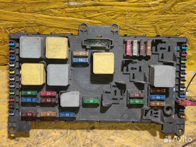 Блок предохранителей Mercedes Viano W639 OM 646