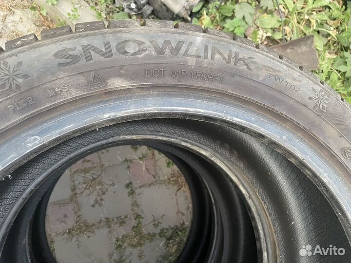 Triangle Snowlink TWT02 255/45 R20 105V