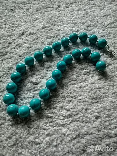 Бусы и колье из бирюзы