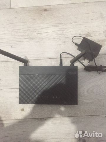 Продам Wi-Fi роутер asus RT-AC51U