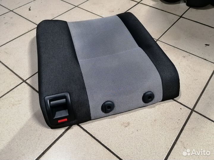 Спинка заднего сиденья левая Фабия 2 рестайлинг