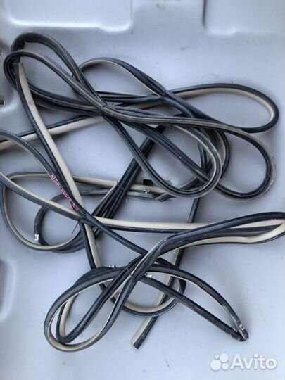 Резинки дверей Toyota Highlander 2